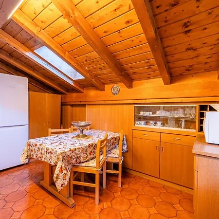 Tizzi Apartment
